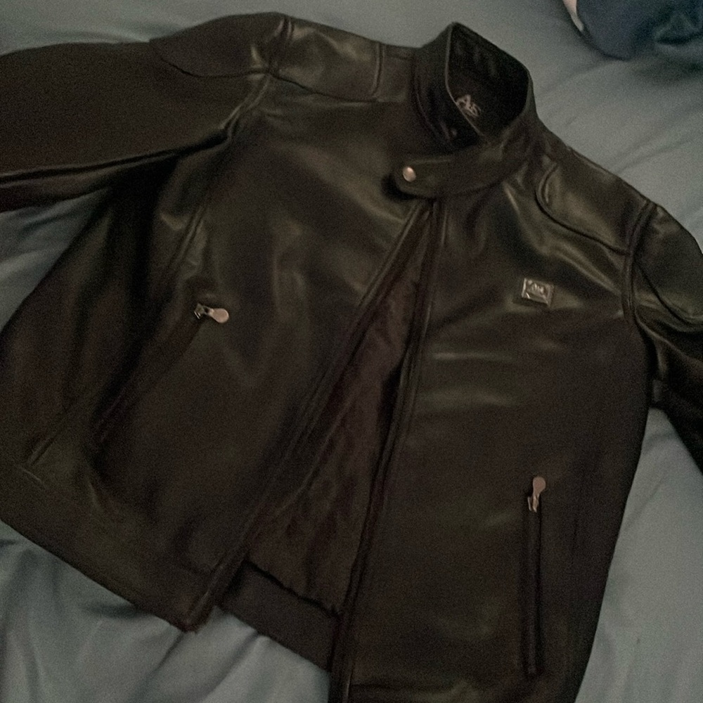 Black leather jacket 🧥
